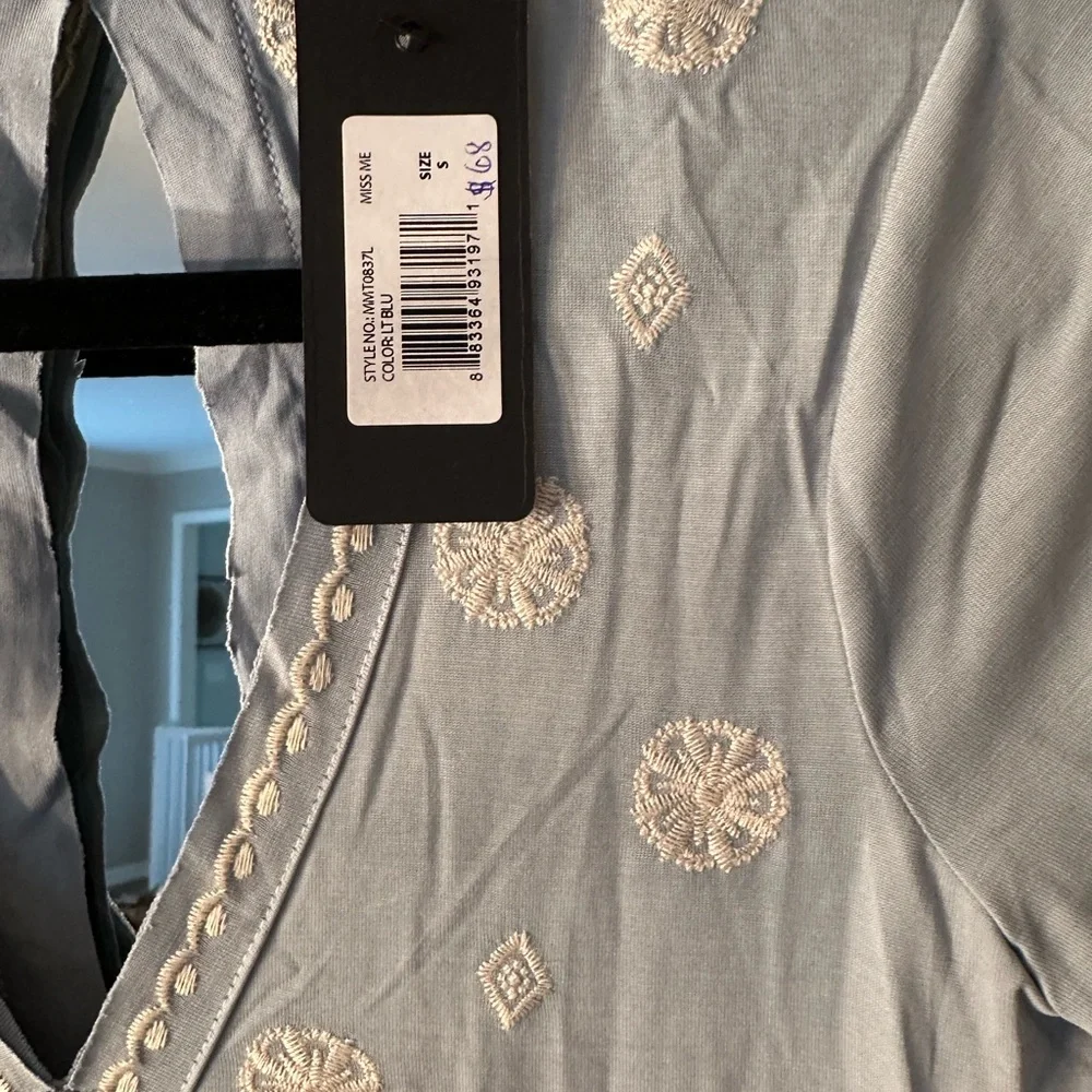 Brand:Lush NWT... size..Small..very soft baby blue casual top. - Picture 4 of 7